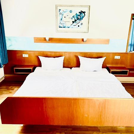 Mc Hotel Karlsruhe Luaran gambar