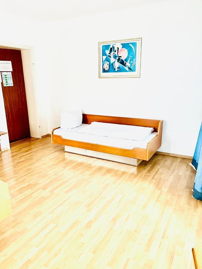 Mc Hotel Karlsruhe Luaran gambar